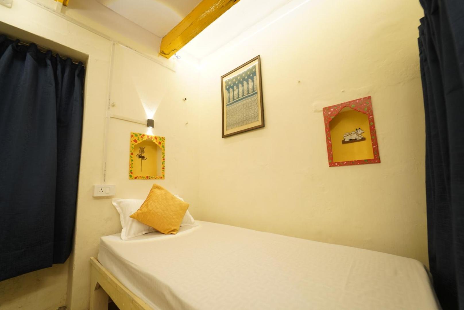 Kailash Heritage Homestay Benares Buitenkant foto